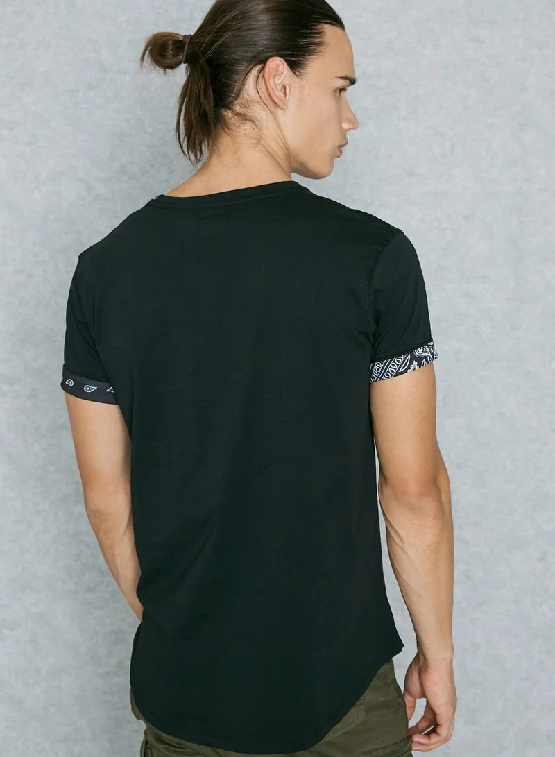CRIMINAL DAMAGE Side Curve Pocket T-Shirt