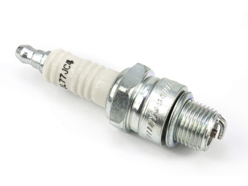 Champion QL77JC4 (828M) Pack of 8 Spark Plugs - Image 2