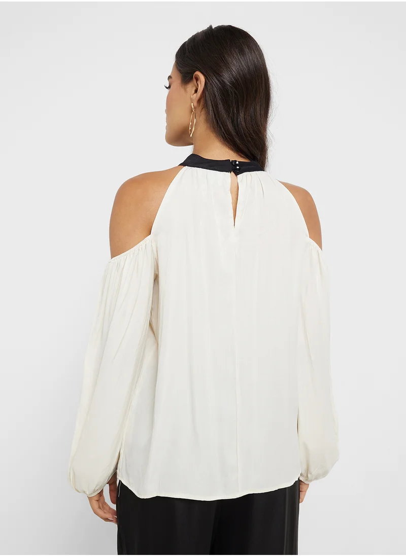 ايلا Cold Shoulder Top