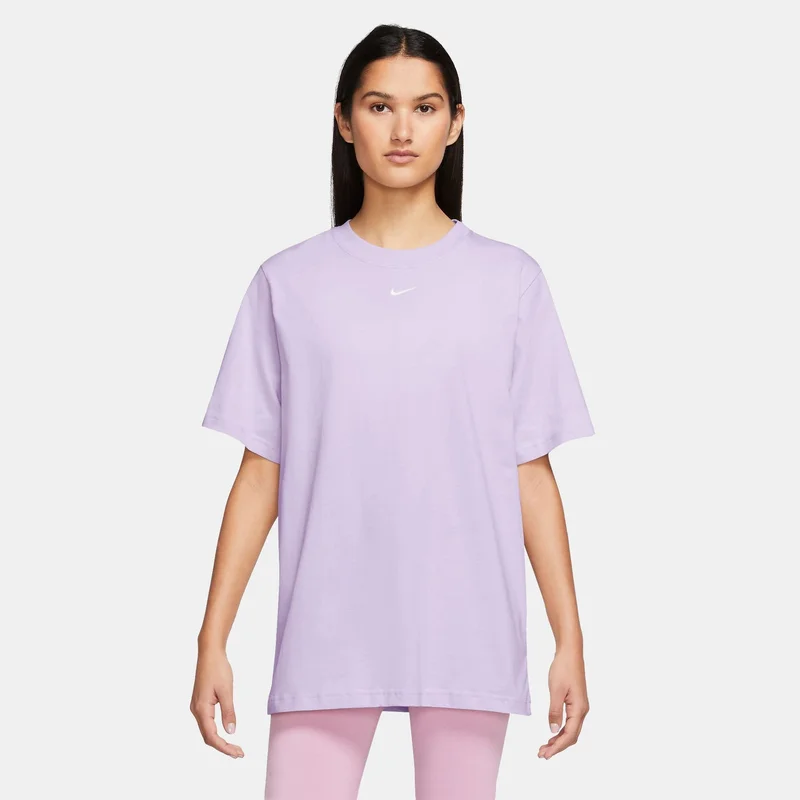 Nike Women's Sportswear Essential T-Shirt