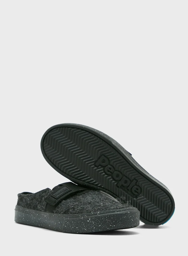 People F21 Yeti Low Top Sneakers