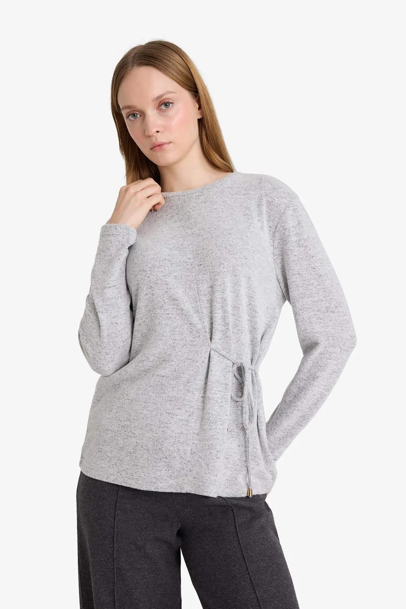 ديفاكتو Relax Fit Crew Neck Long Sleeve T-Shirt