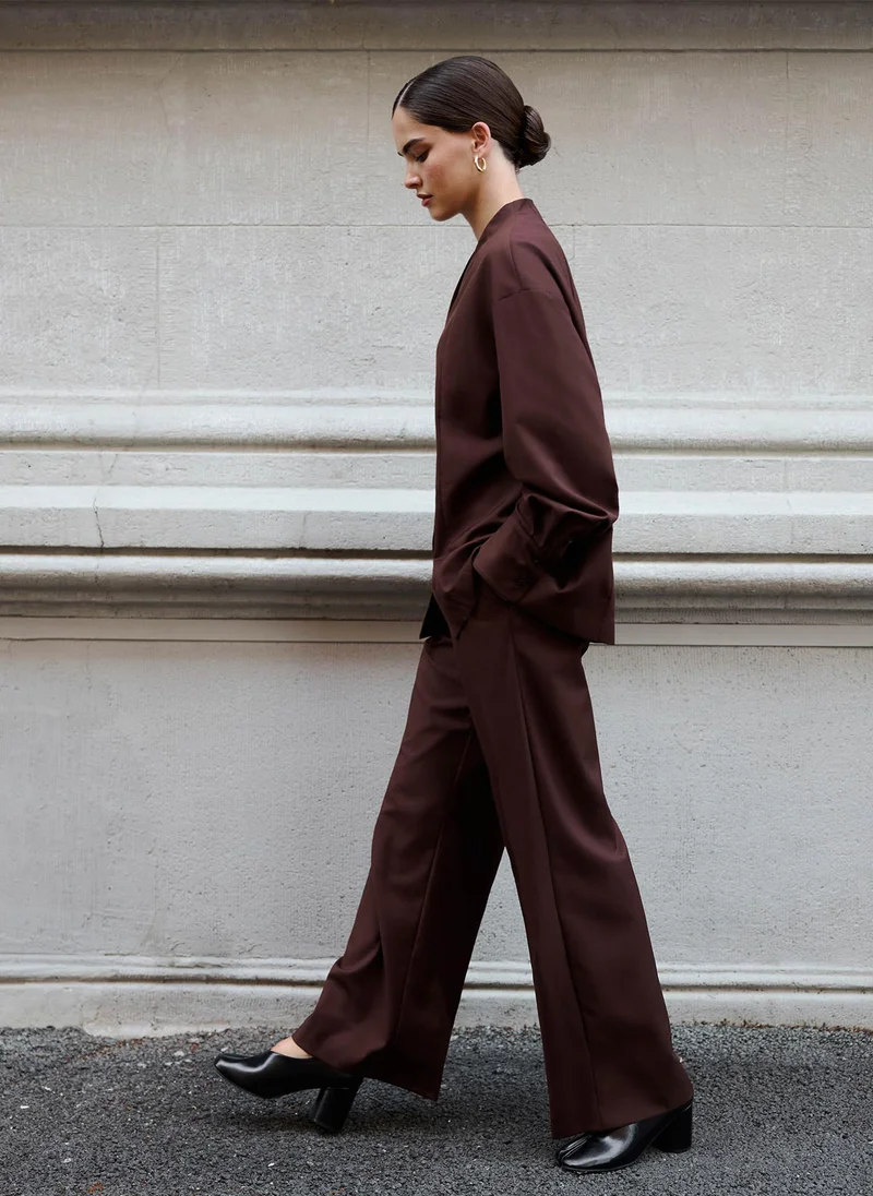 Lichi Complex cut shirt with hidden button fastening