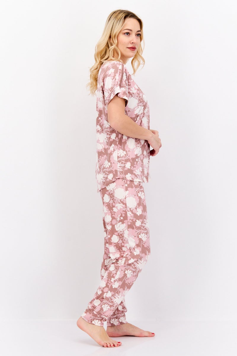 VINCE CAMUTO Women Floral Printed Short Sleeves Top And Pants Pajamas Set, Pink - Image 4