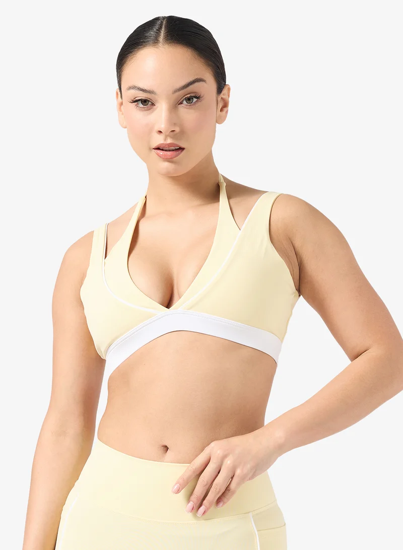 FRWD  Contrast Trim Detail Sports Bra & Short Set for Women | Best Price UAE