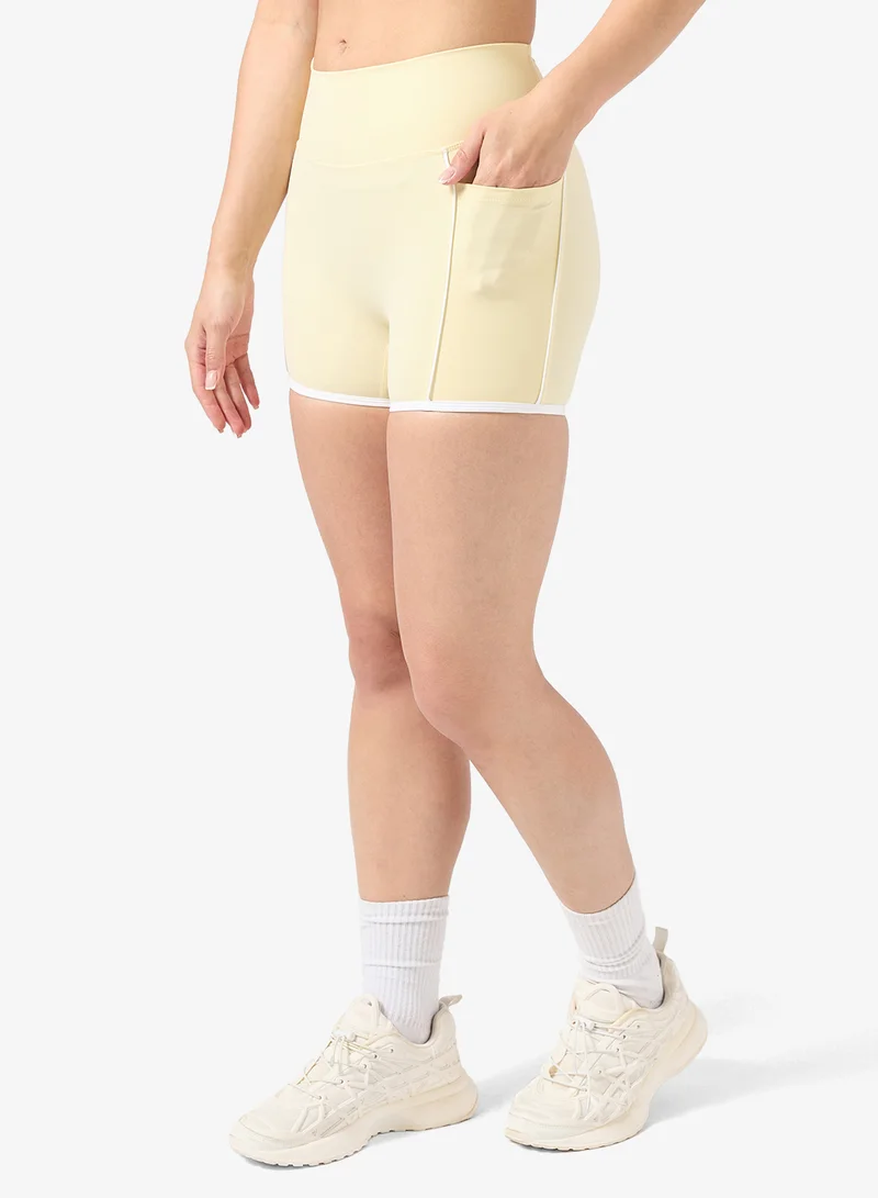 FRWD  Contrast Trim Detail Sports Bra & Short Set for Women | Best Price UAE