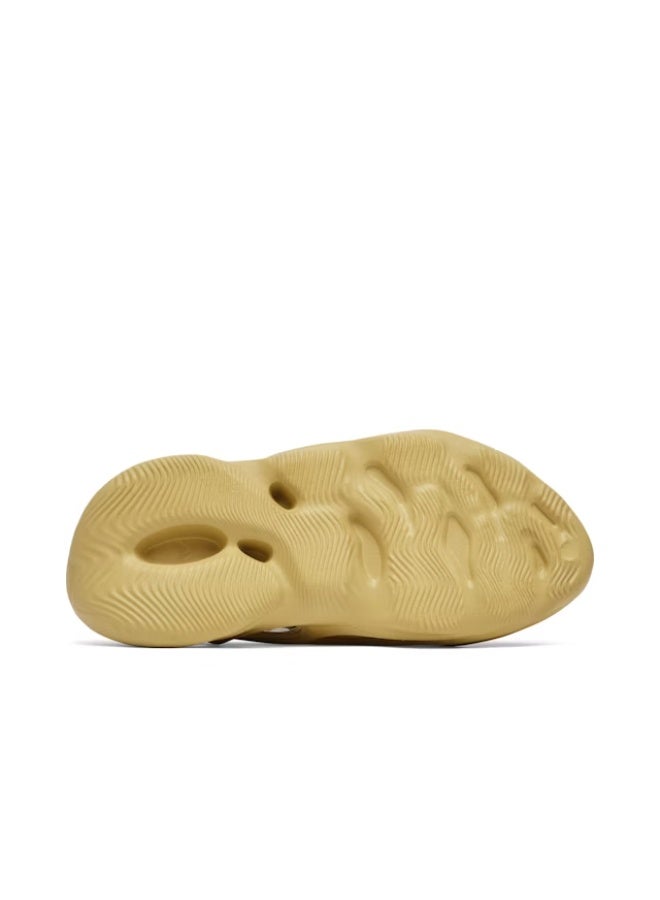 yeezy Yeezy Foam Runner Sulfur  - Image 3