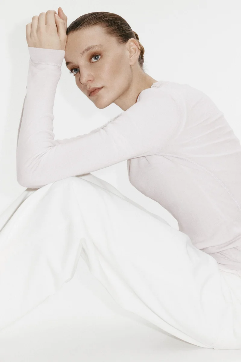 اتش اند ام بلوزة صوف محبوكة