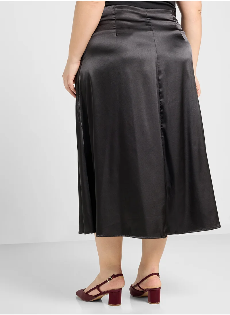 جينجر بلس Satin A Line Skirt