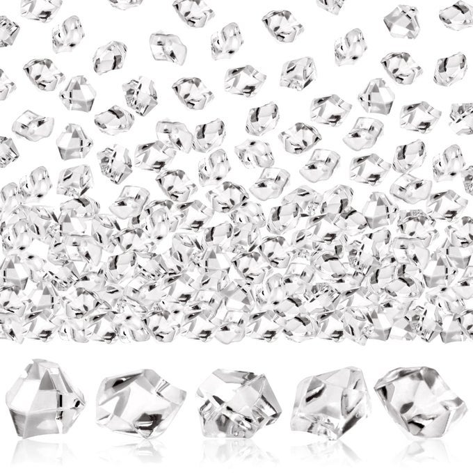 600PCS FAKE CRUSHED ICE ROCKS ACRYLIC DIAMOND CRYSTALS FAKE DIAMONDS PLASTIC CLEAR ICE CUBES DIAMOND TABLE SCATTERS ACRYLIC GEMS FOR VASE FILLERS HOME DECORATION WEDDING BIRTHDAY WHITE