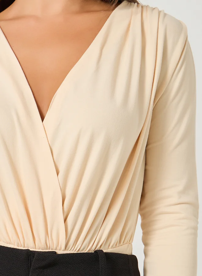 Styli Styli V Neck Gathered Detail Knit Bodysuit