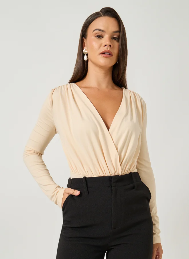 Styli Styli V Neck Gathered Detail Knit Bodysuit