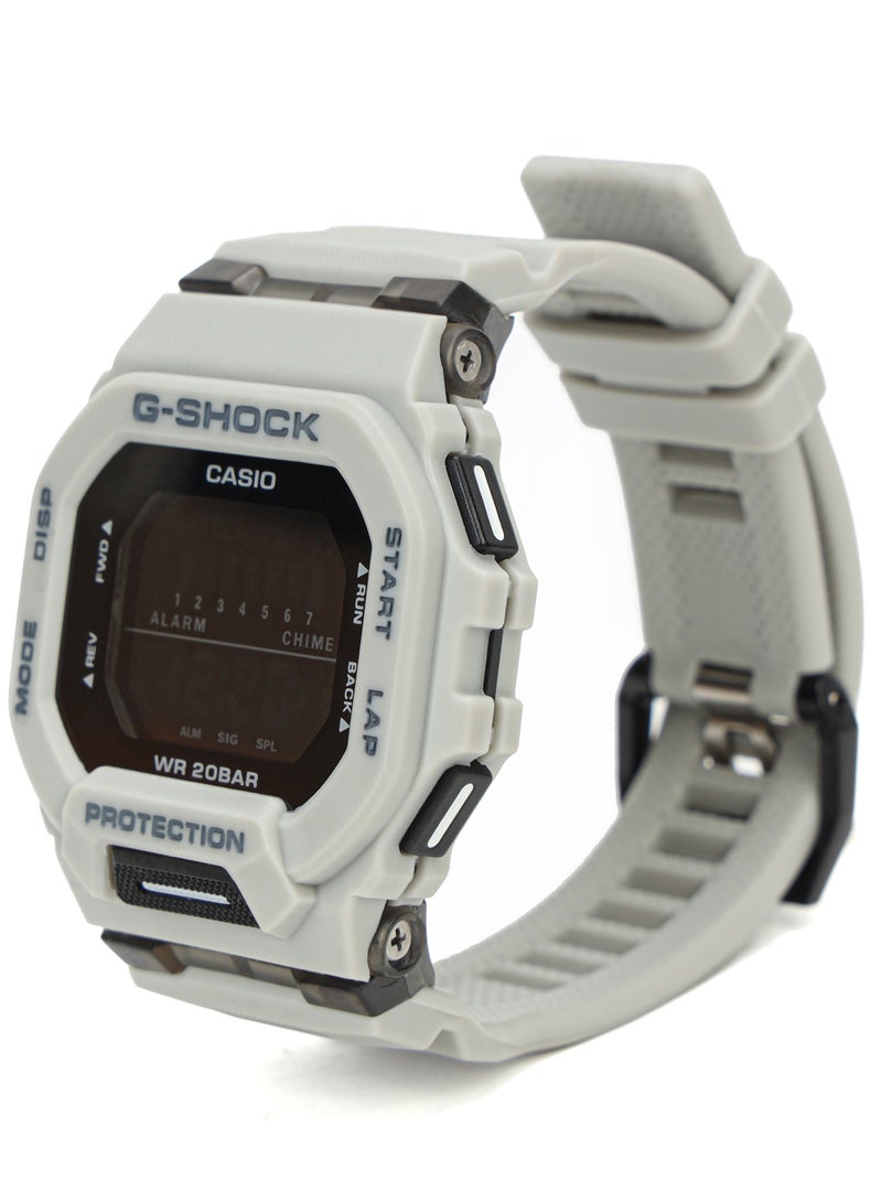 كاسيو ساعة كاسيو رجالي G-Shock الرياضية الرقمية من المطاط باللونين الرمادي والأبيض - Image 3
