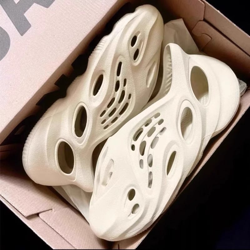 Croc-Style Sandals With A Stepping-On-Clouds Feel, Unisex Thick-Soled Slippers, Summer Outdoor Breathable Closed-Toe Slippers - Image 3