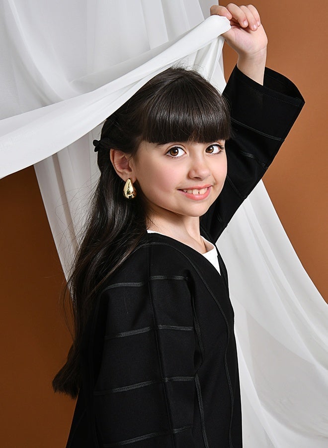HAWRAA ABAYA Ratal Abaya | Black daily closed with snaps decorated with black ribbons - Image 4