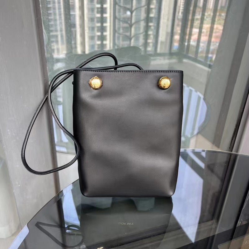 25 Early Spring New Pebble Mobile Phone Bag Minimalist Soft Cowhide Crossbody Bag Fashionable Casual Leather Small Square Bag - Image 5