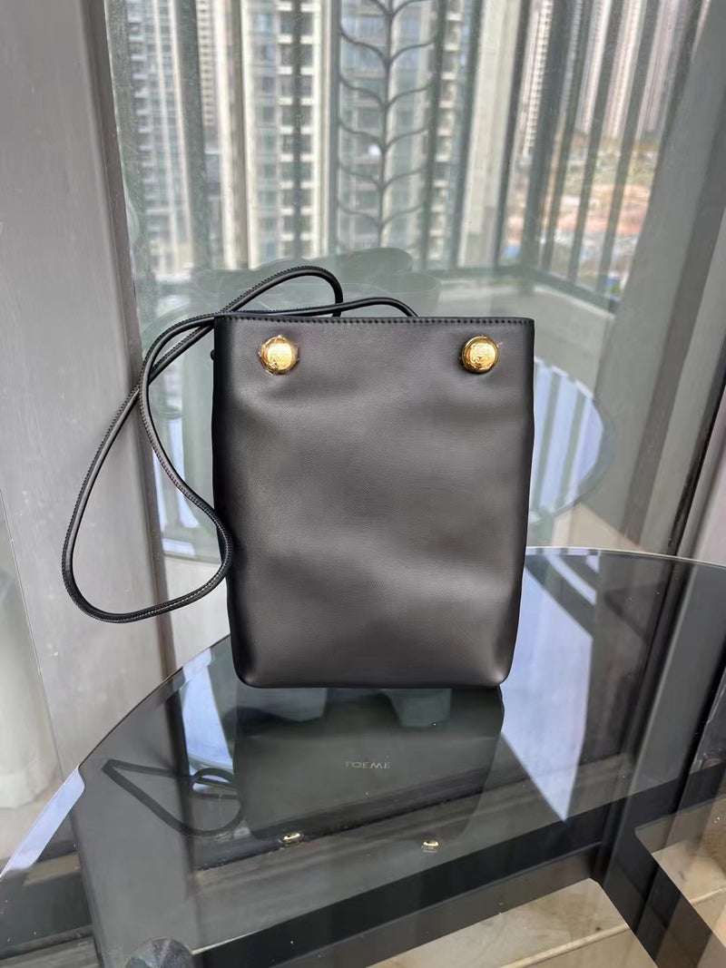 25 Early Spring New Pebble Mobile Phone Bag Minimalist Soft Cowhide Crossbody Bag Fashionable Casual Leather Small Square Bag - Image 1