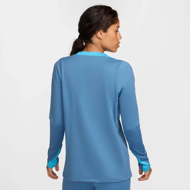 نايكي سترايك
