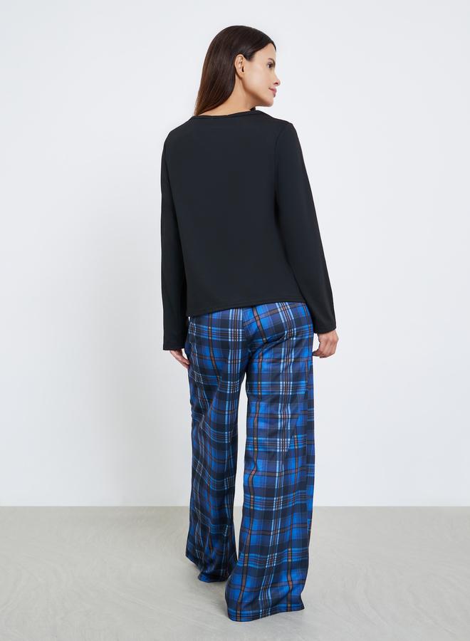 Styli Solid Long Sleeve T-Shirt and Checked Pyjama Set - Image 5
