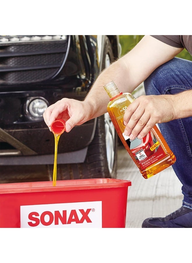 Sonax Gloss Car Shampoo - 1L Concentrate Car Wash Shampoo for All Paint Surfaces - pH-Neutral, High Gloss Finish, Thick Lather, Pleasant Scent - Image 5