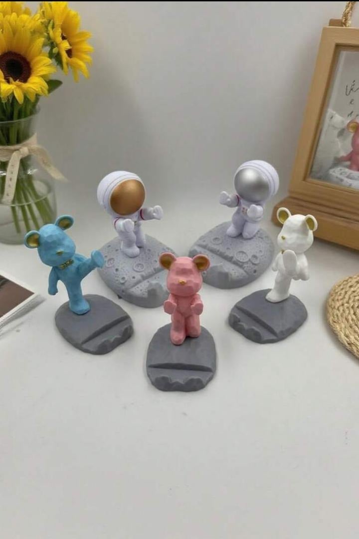 Bear Shaped Phone Stand – Cute Desk Holder for Smartphones, Decorative Gift for Home or Office - Image 2