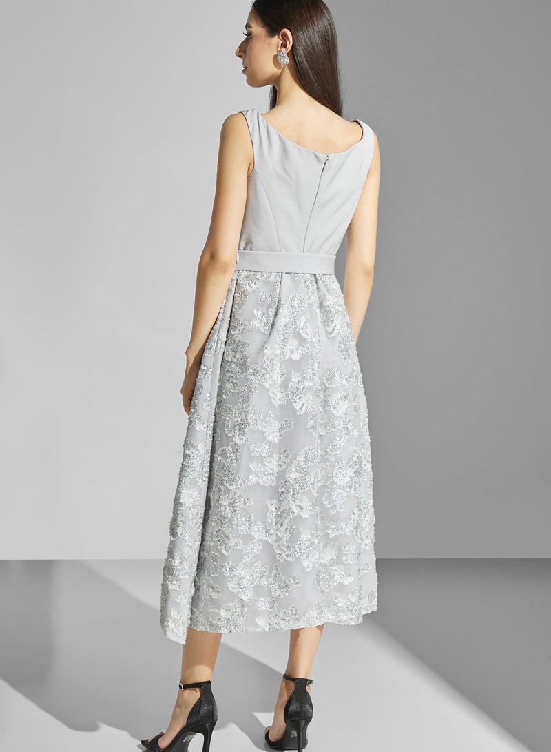 كوست فستان طبقات بتطريز وحزام - Image 2