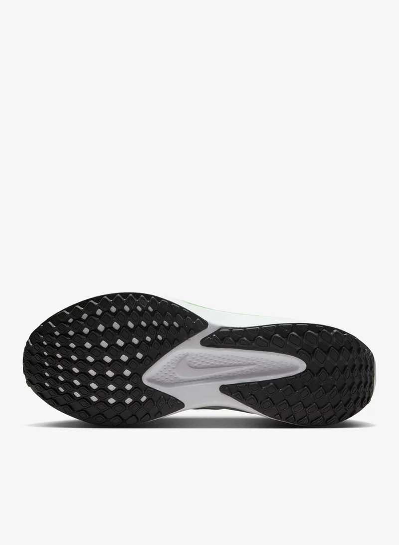 نايكي Men's Quest 6 Road Running Shoes