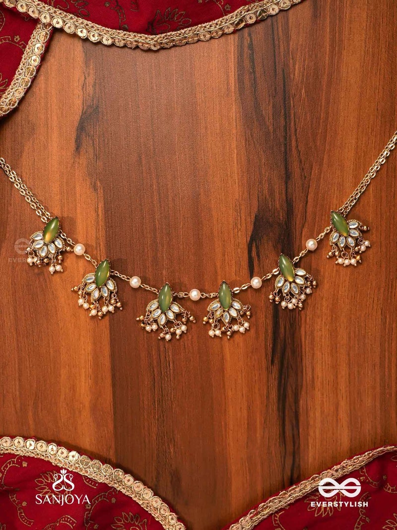 SANJOYA BY EVERSTYLISH Kshamini Graceful Lady Slim Chain Design Kundan Necklace With Leaf Design Lightweight Jewelry For Women | Party, Festive, Wedding & Gifting - Image 3