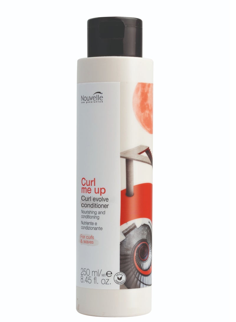 Nouvelle Curl Me Up Evolve Conditioner 250ml - Image 1