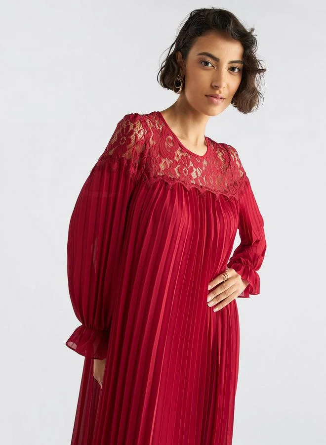 سبلاش فيڤ فستان ماكسي بأكمام طويلة وكسرات وتفاصيل دانتيل