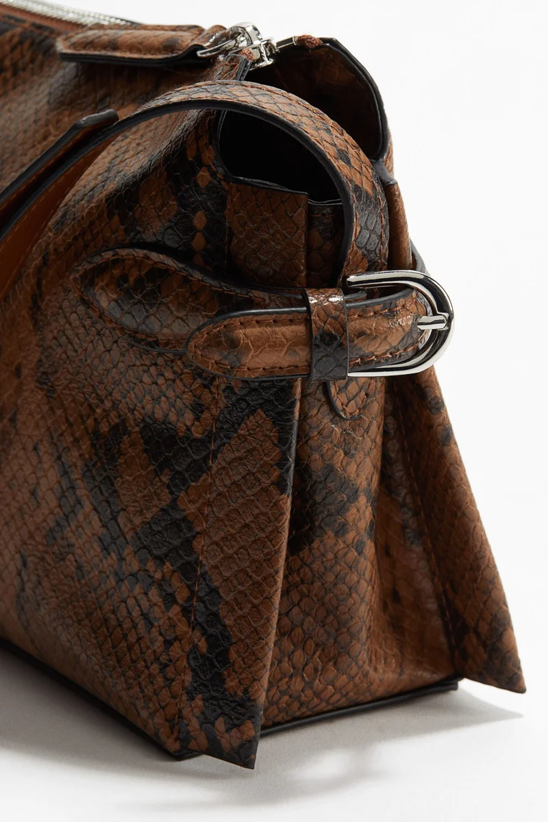 اتش اند ام حقيبة كروس بودي