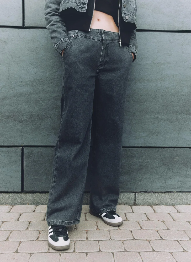 Lichi Loose low-rise jeans with wide waistband
