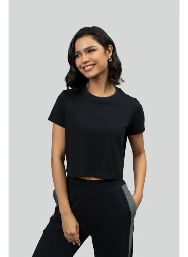 نسيسيرا Black Soft Cotton Crop Top