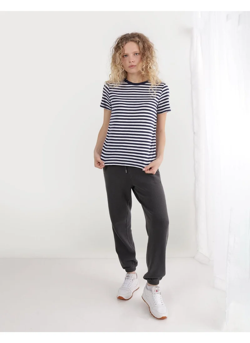 آري من امريكان ايجل Classic Stripe Crew Neck T-Shirt