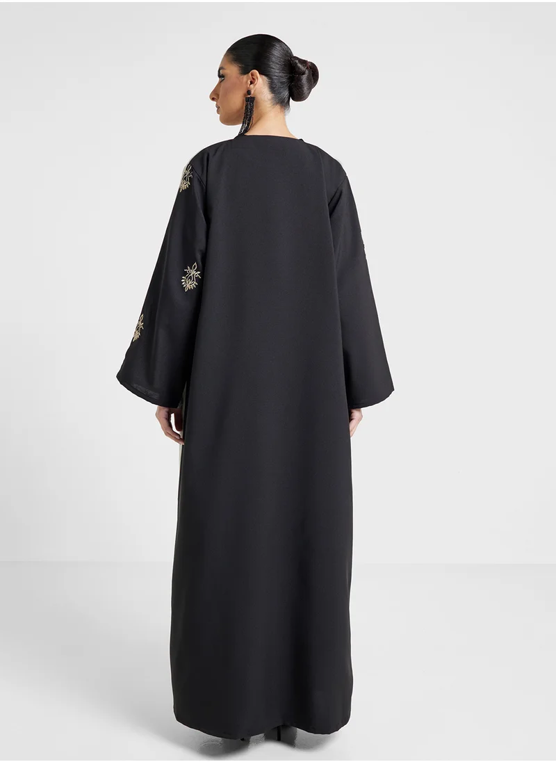 Khizana Two Toned Abaya With Sheila