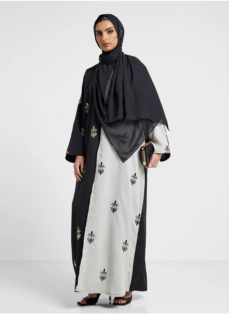 Khizana Two Toned Abaya With Sheila