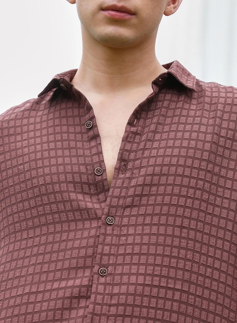 Campus Sutra Burgundy Checkered Tailored Fit Full Sleeve Shirt