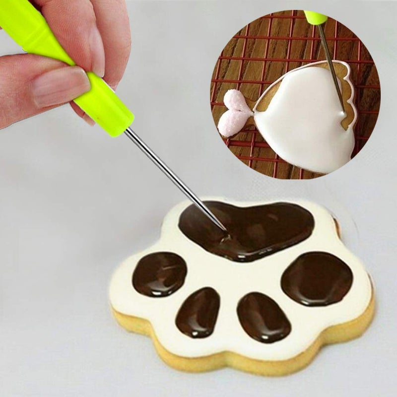 Weetiee Tipless Piping Bags - 100pcs 12-Inch Disposable Piping Pastry Bag for Royal Icing/Cookies Decorating - Best Frosting Icing Bags Cookie/Cake Decorating Tools - Bonus 2 Clips &1 Scriber Needle - Image 4