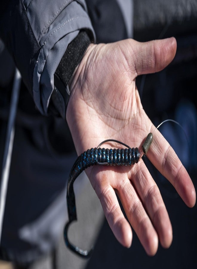 Berkley PowerBait® Power Worm Fishing Bait, Black, 4in | 10cm, Irresistible Flavor, Classic Curly Tail Worm Profile, Ideal for Spring, Summer and Fall Fishing - Image 5