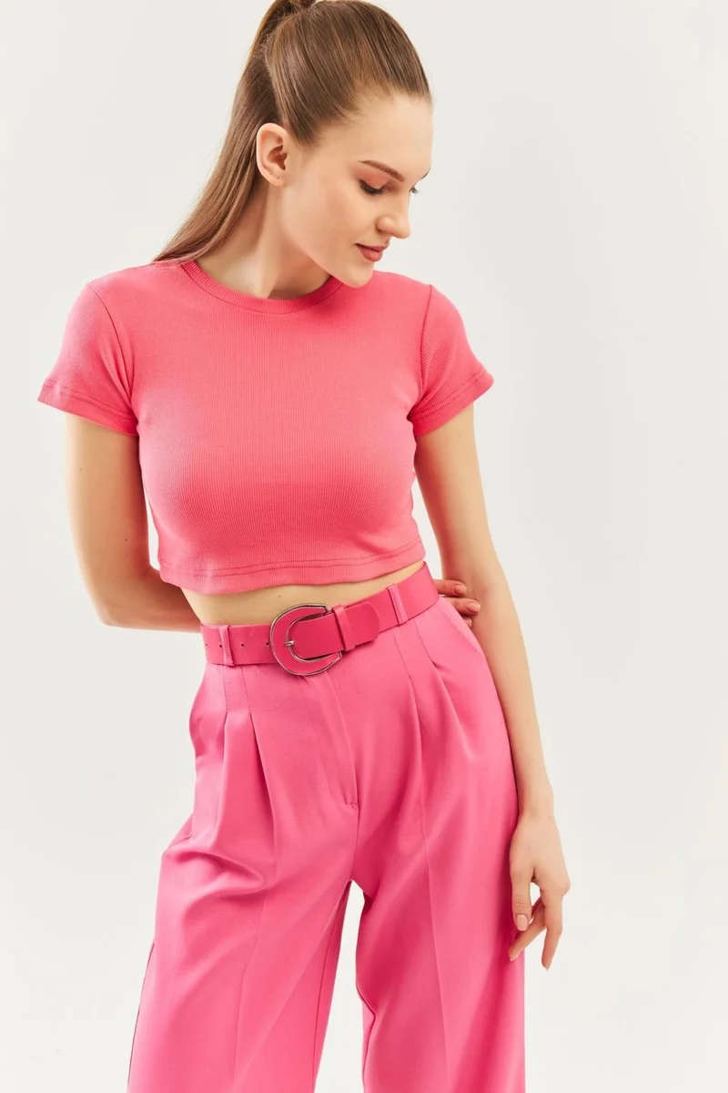 Butikgiz Pink Short Sleeve Crew Neck Fitted 100% Cotton Camisole Flexible Crop Blouse