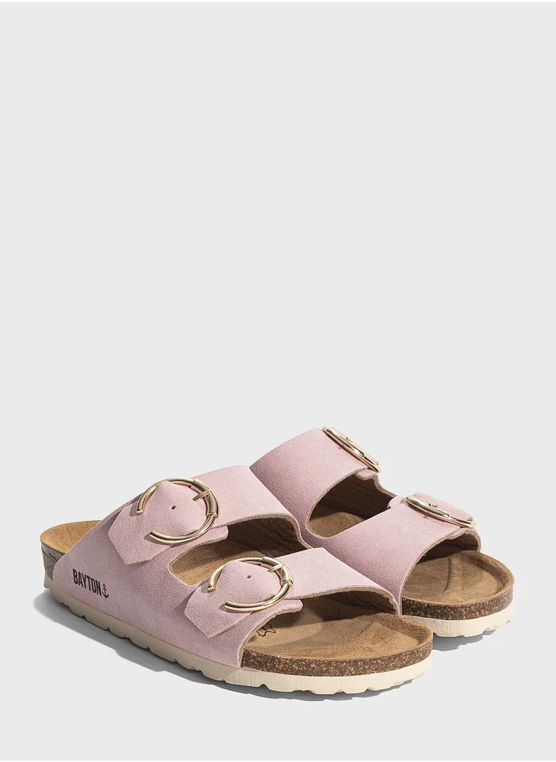 بيتون Atlas Double Strap Flat Sandals