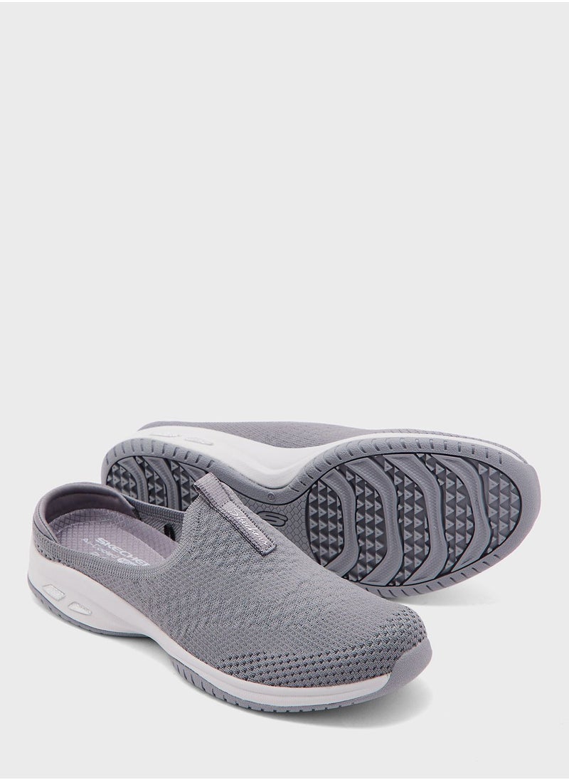 SKECHERS - Commute Time - Image 1