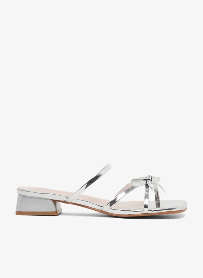 Styli Metallic Bow Accent Strappy Block Heel Sandals