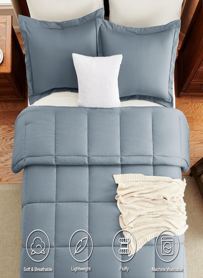 CozyLux طقم لحاف كوزي لوكس كينج - لحاف أزرق رمادي مقاس كينج، طقم سرير مكون من 3 قطع بخياطة مربعة مناسب لجميع الفصول، أطقم مفروشات ناعمة وخفيفة الوزن مع لحاف واحد بديل للريش و2 غطاء وسادة - Image 4