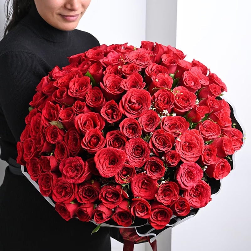 Floweraura FlowerAura Fresh Live Flower Bouquet of 100 Red Roses Flowers In Black Packing For Birthday Gift Anniversary Gift Wedding Gift Congratulations Gift Gift For Special Occasions Same Day Delivery  - Image 2