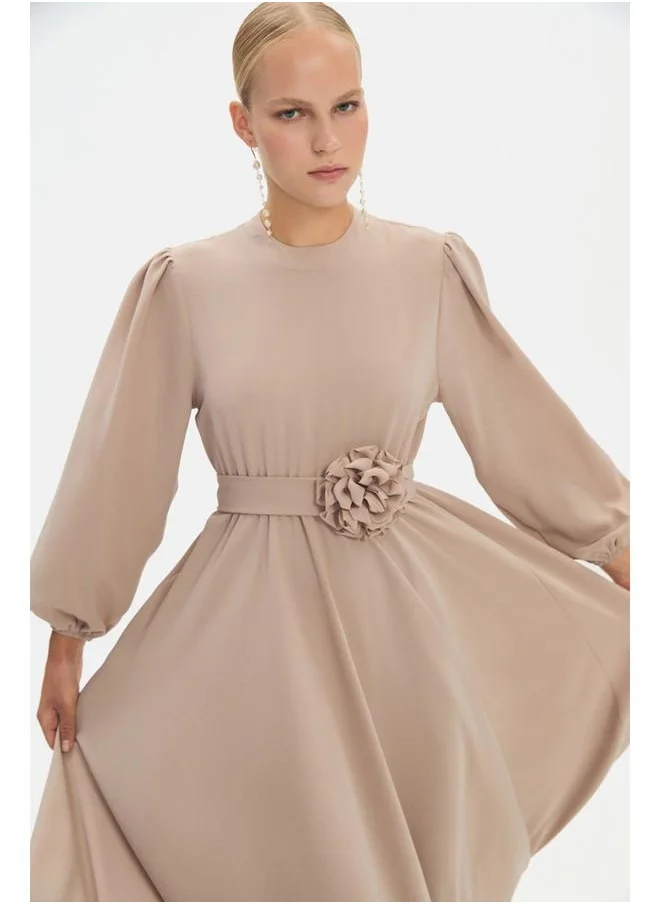 جون June Women Stone Detailed Flowy Abaya Beige