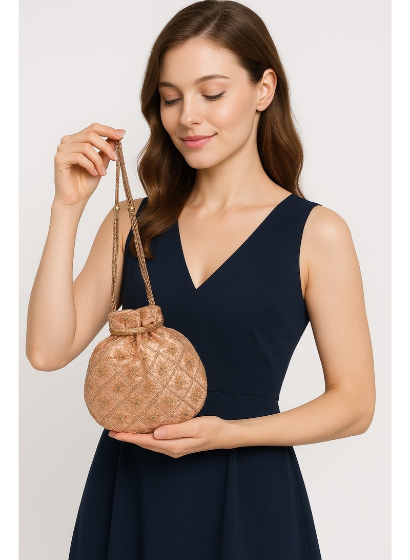 أركاد حقيبة بوتلي نسائية مطرزة بالخرز من أركاد – حقيبة يد ذهبية بسحب للخيط للأعراس والحفلات - Image 3