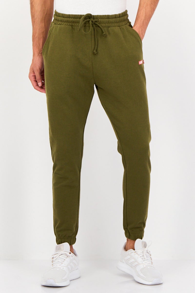 Levi's سروال رياضي عادي للرجال بشعار العلامة التجارية، زيتوني - Image 1