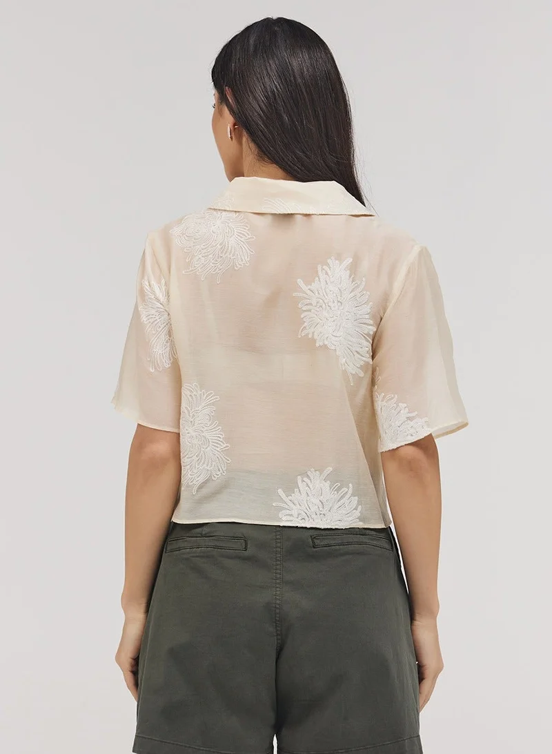 Zigzag  Lapel Detailed Embroidered Top for Women | Best Price UAE