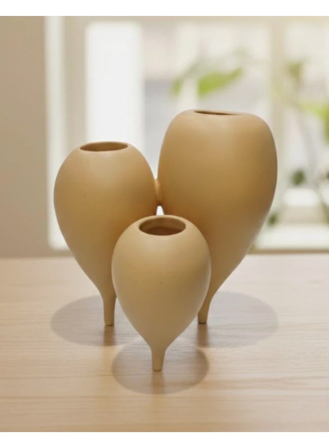 AKDC 3-in-1 Joined Hard Plastic Flower Vase – Unique Trio Vase Set – Sand Color – 30 cm - Image 1